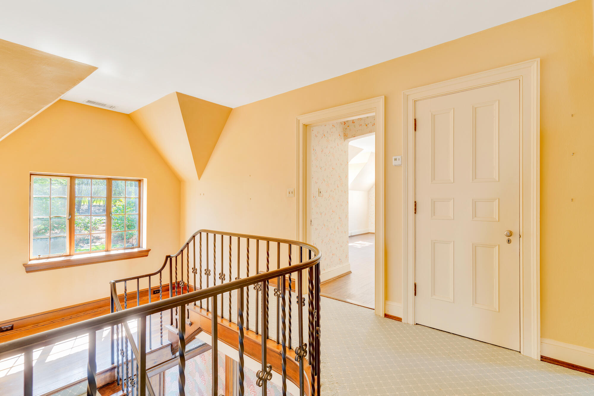 512 W Brow Road, Lookout Mountain, Tennessee image 30