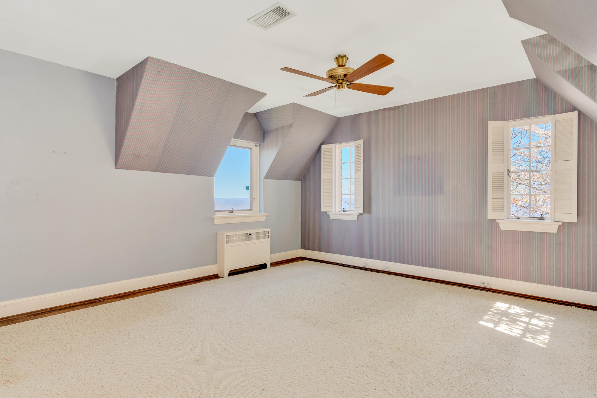 512 W Brow Road, Lookout Mountain, Tennessee image 29