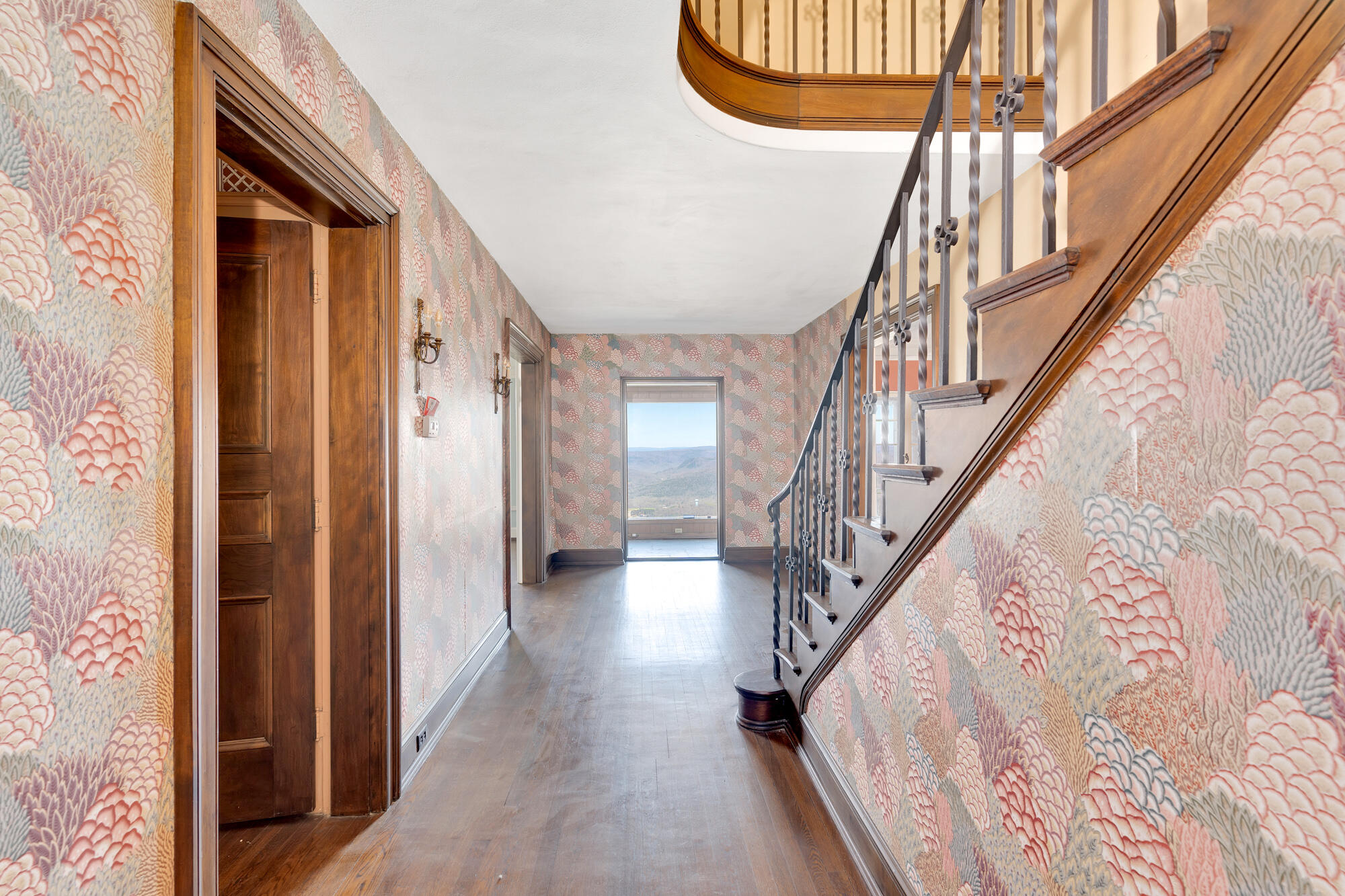 512 W Brow Road, Lookout Mountain, Tennessee image 5