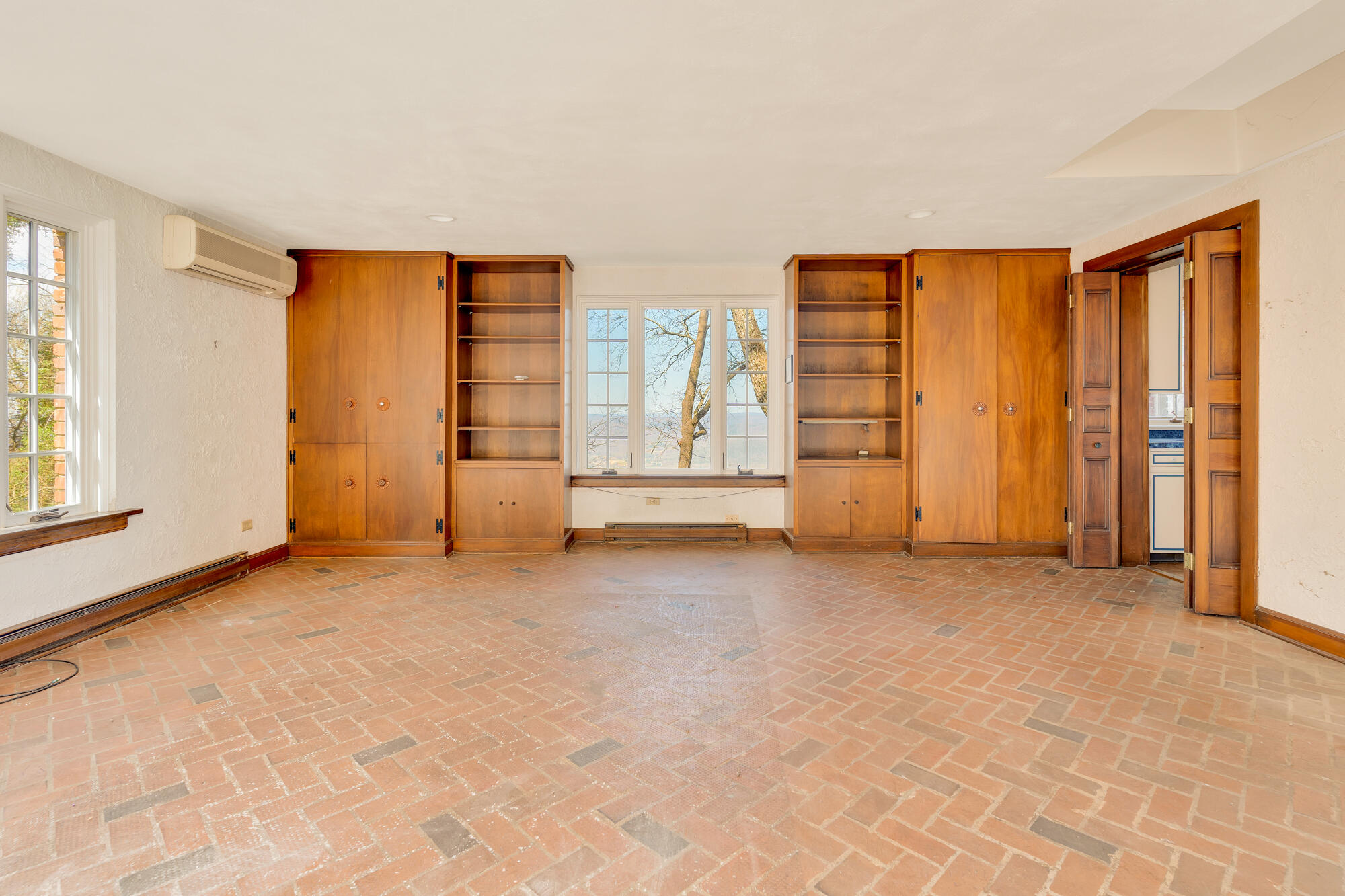 512 W Brow Road, Lookout Mountain, Tennessee image 34
