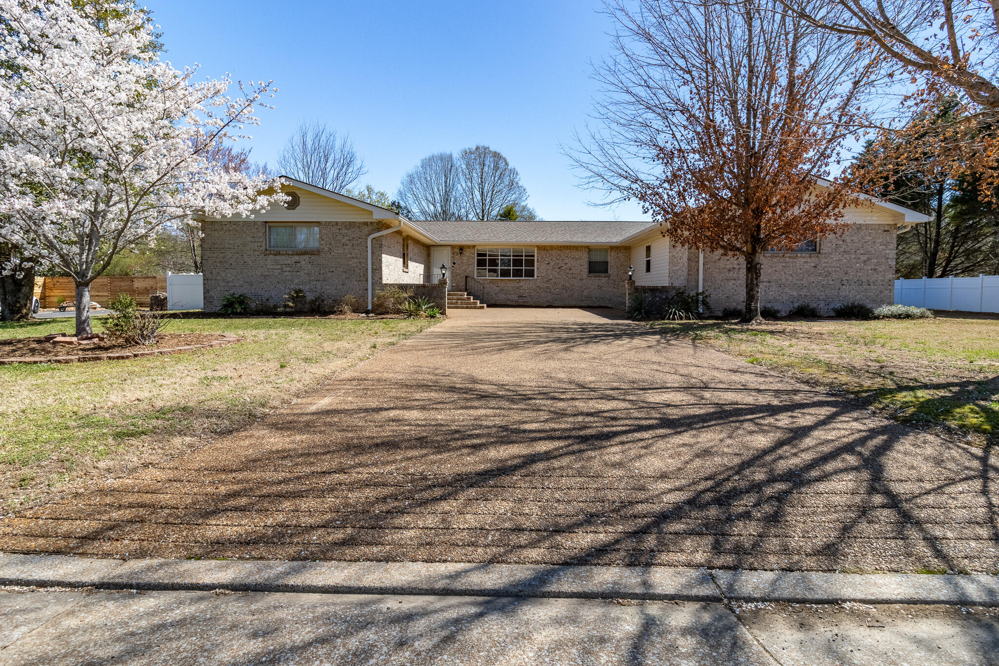 118 Valleybrook Circle, Hixson, Tennessee image 1
