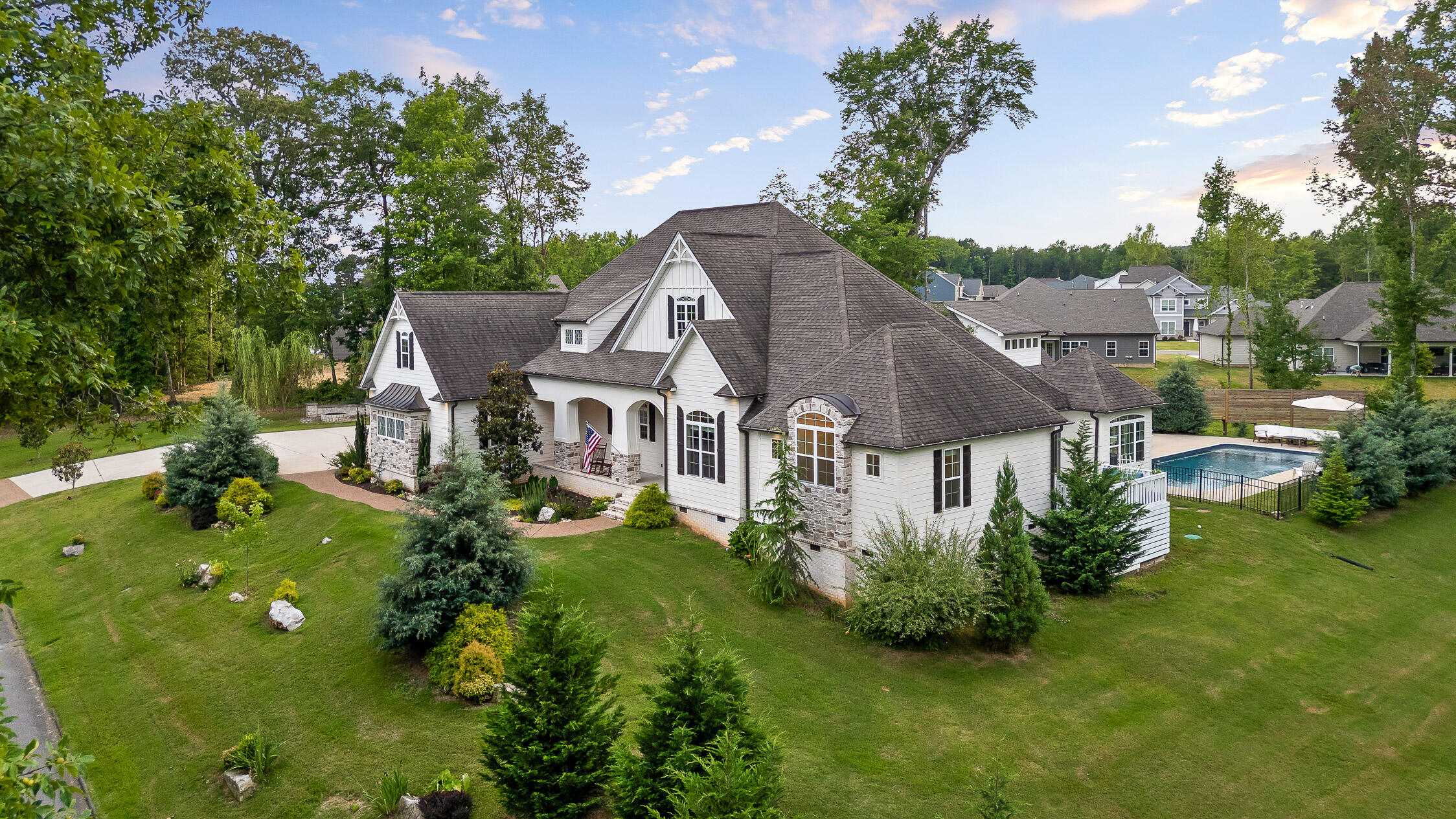 12031 Pine Cove Drive, Soddy Daisy, Tennessee image 2