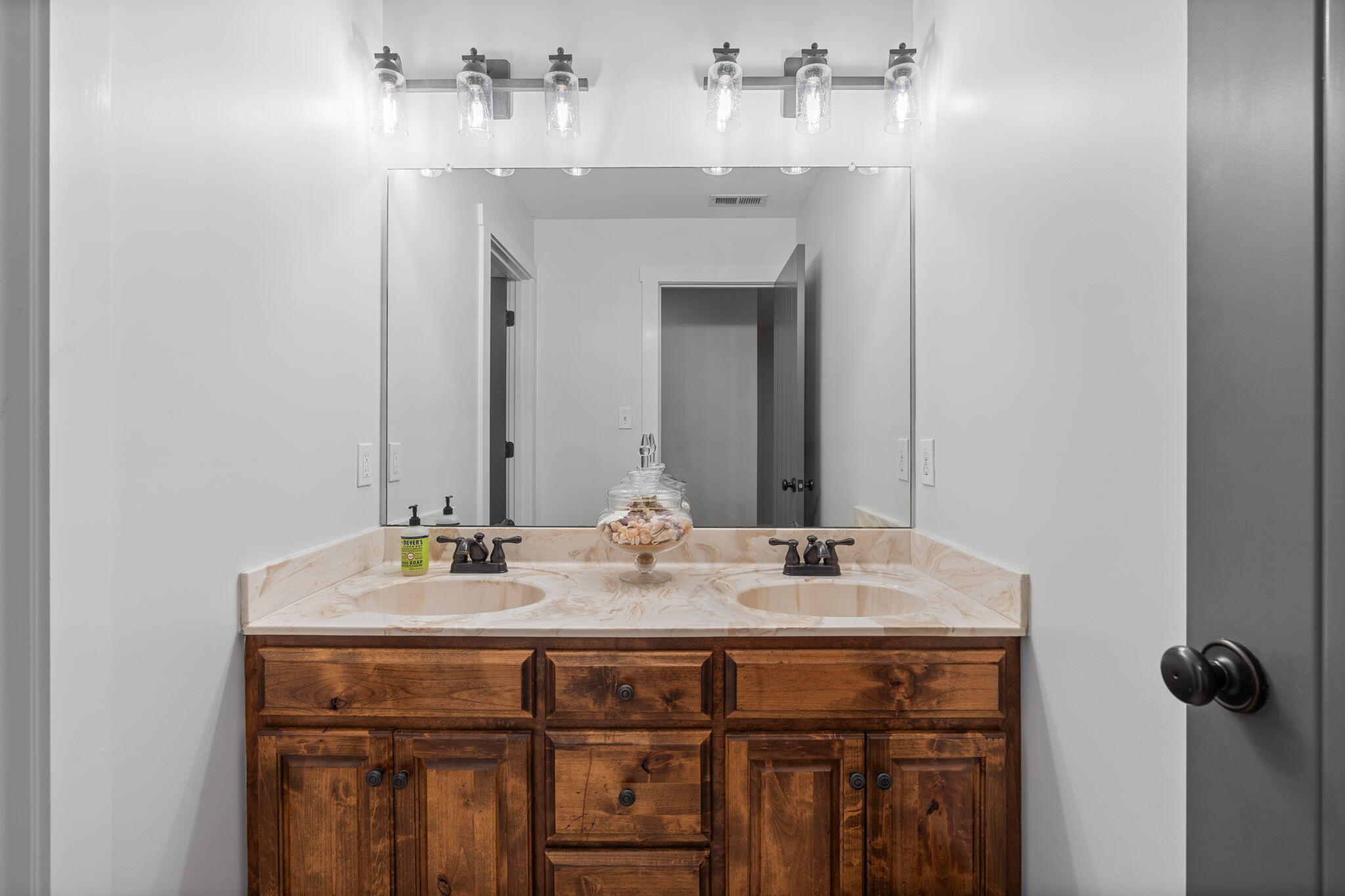 310 Moore Road, Charleston, Tennessee image 26
