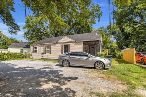 Photo of 804 N Moore Road, Chattanooga, TN 37411 (MLS # 1522155)