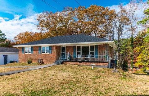 Photo of 805 Eddings Street, Chattanooga, TN 37411 (MLS # 1524253)