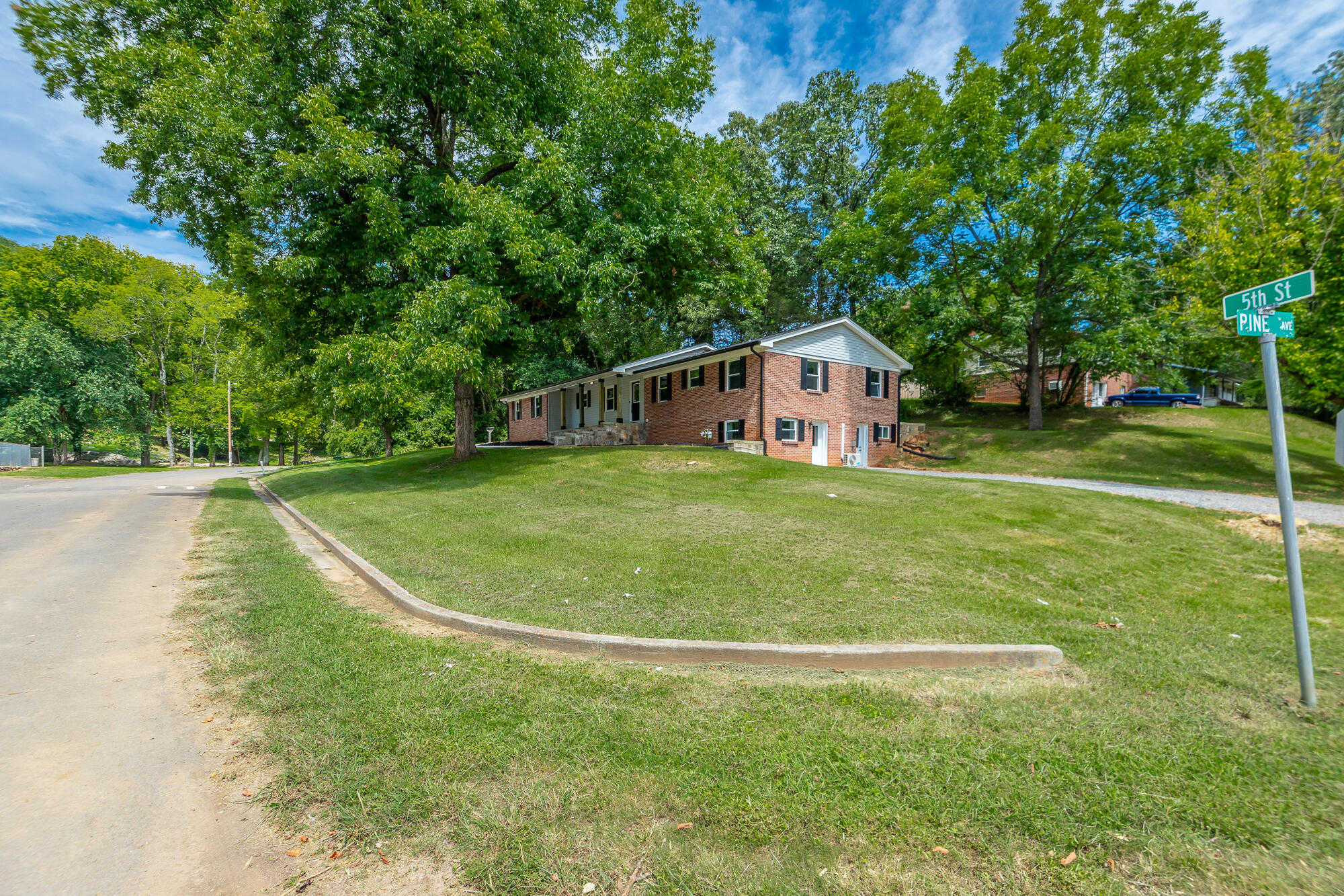 702 5th Street, South Pittsburg, Tennessee image 6