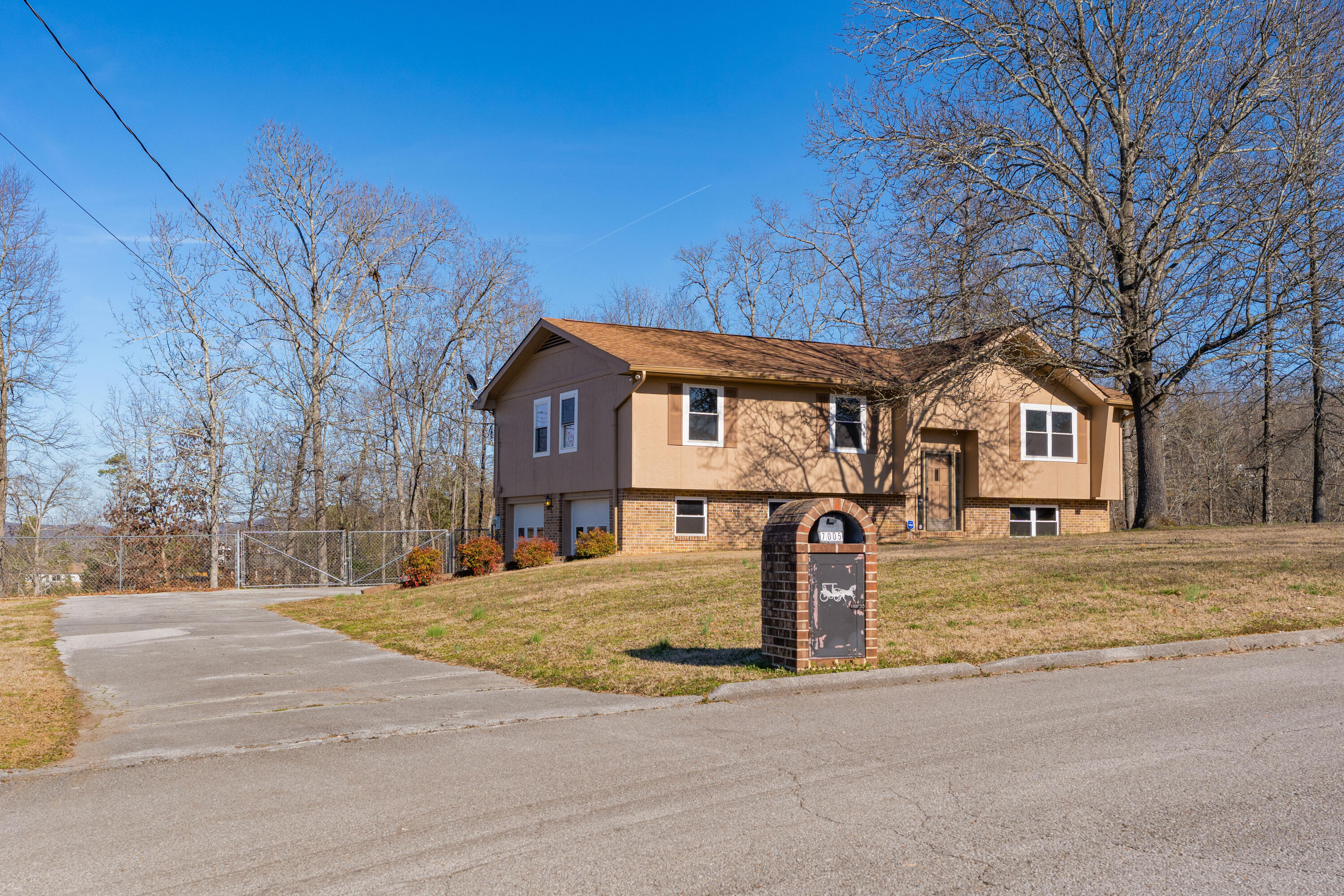 7005 Windcrest Lane, Harrison, Tennessee image 2