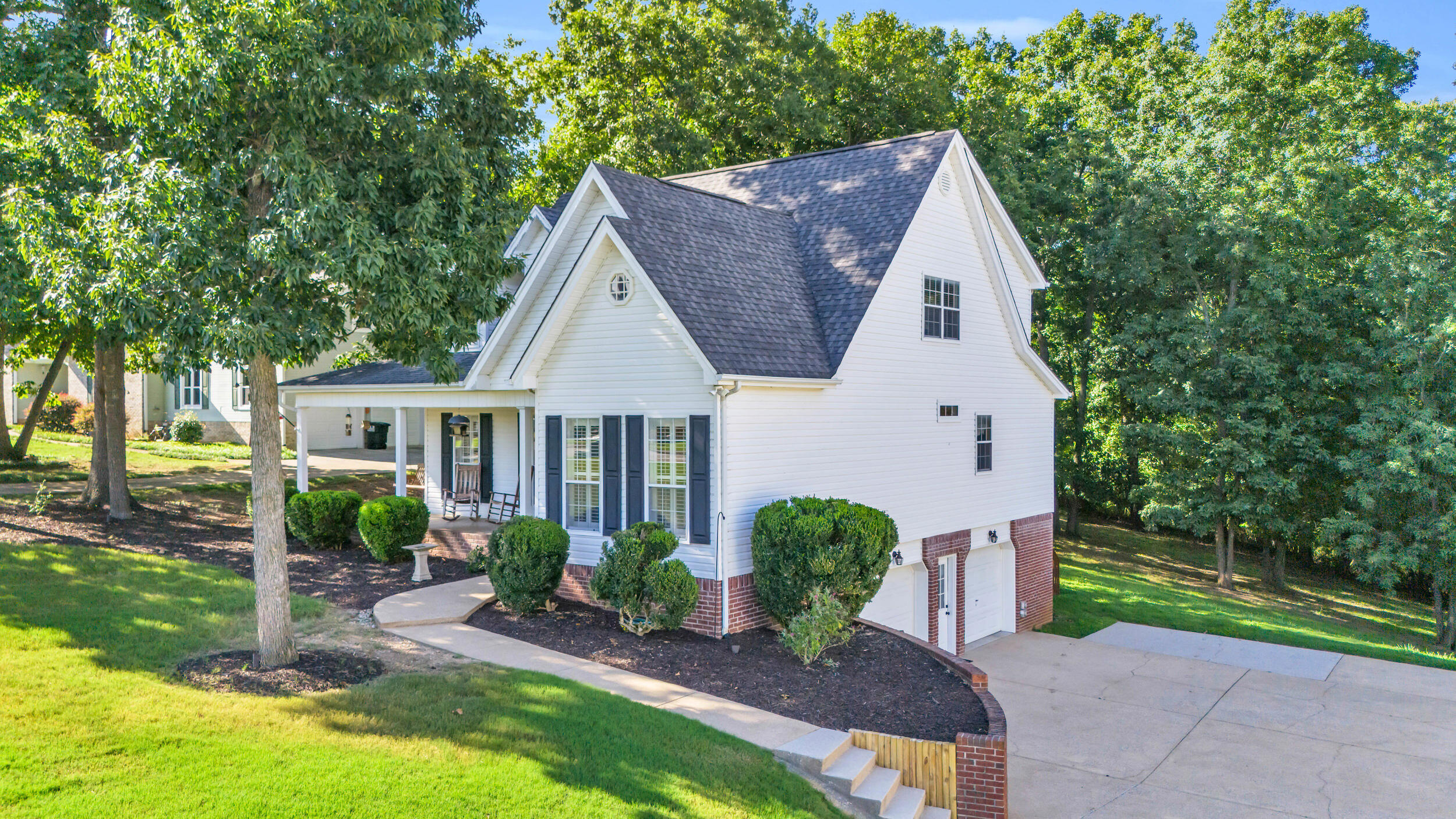 6637 Rolling River Road