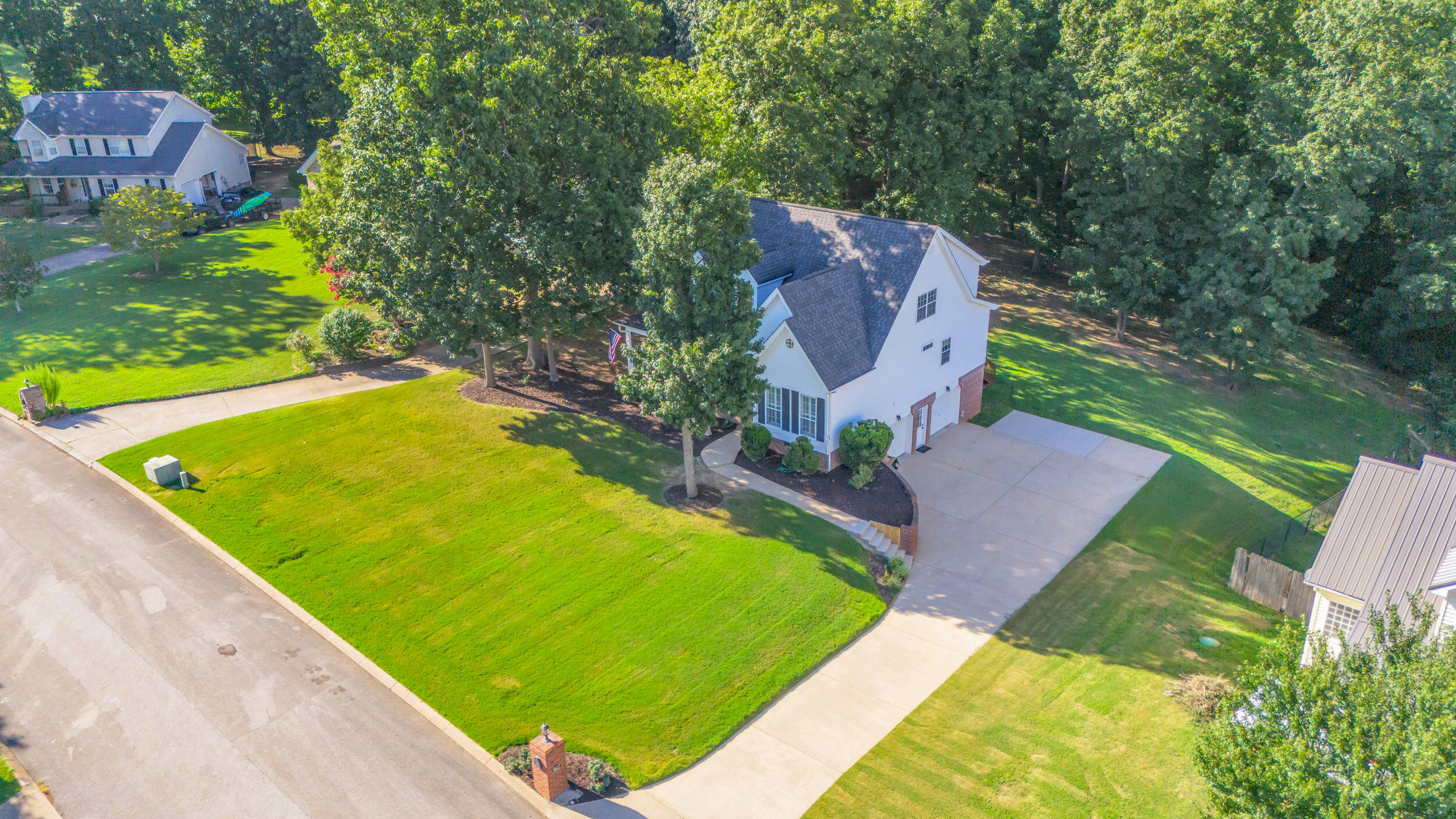 6637 Rolling River Road
