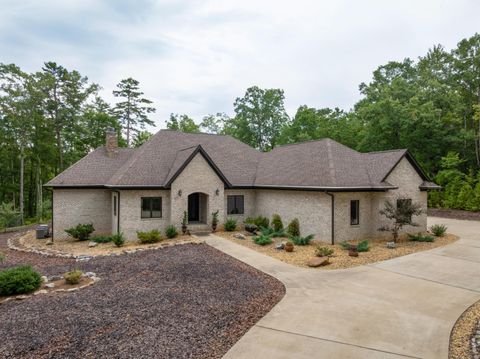 Photo of 118 Beaten Path Road, Signal Mountain, TN 37377 (MLS # 1518398)