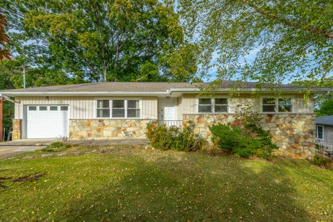 Photo of 417 Bouton Drive, Chattanooga, TN 37415 (MLS # 1545331)