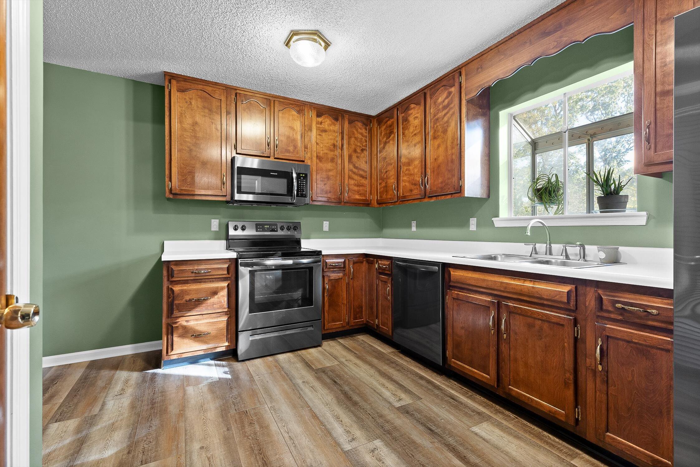 Soddy Daisy, Tennessee 37379, United States, 4 Bedrooms Bedrooms, ,3 BathroomsBathrooms,Residential,Active,232847