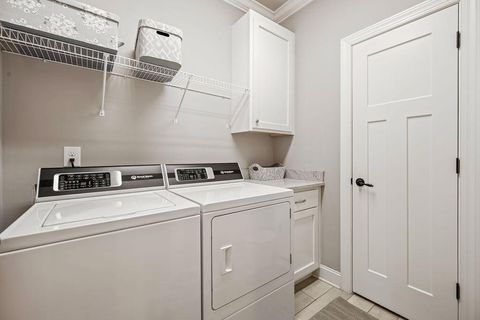 Tiny photo for 2630 Wendell Way, Chattanooga, TN 37421 (MLS # 1527808)