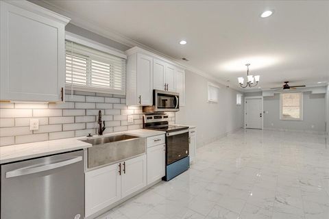 Tiny photo for 306 Oliver St Street, Chattanooga, TN 37405 (MLS # 1528528)