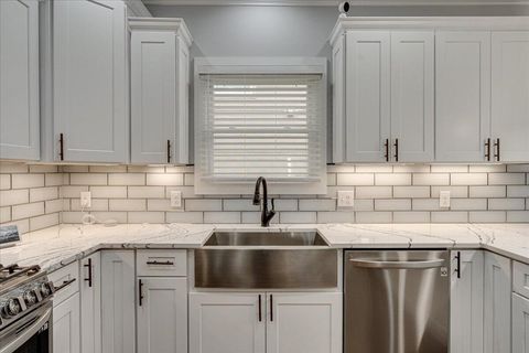 Tiny photo for 306 Oliver St Street, Chattanooga, TN 37405 (MLS # 1528528)