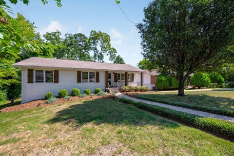 Homes For Sale - 3223 Ardian Trail<br/> Chattanooga, TN 37412