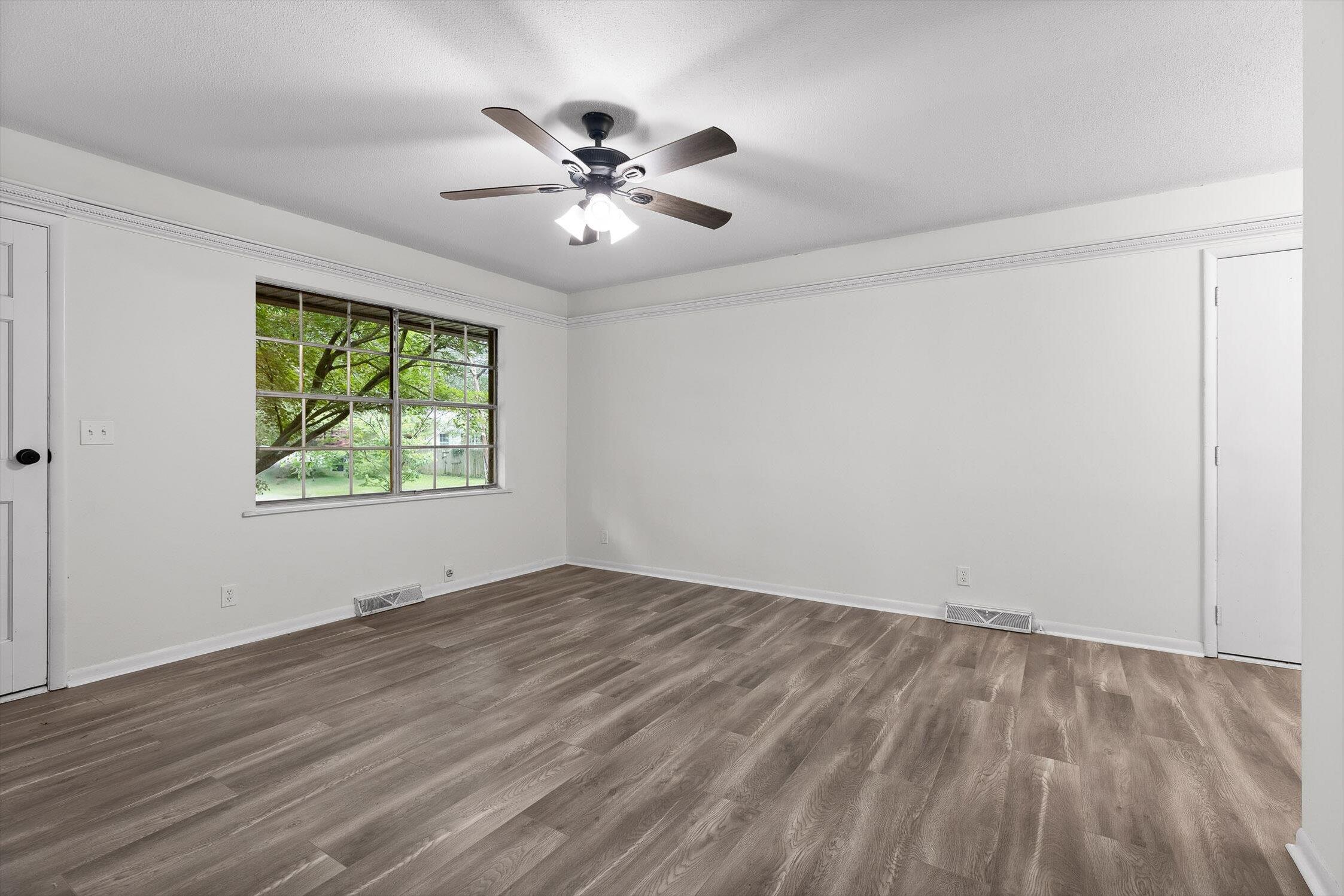 Lafayette, Georgia 30728, United States, 4 Bedrooms Bedrooms, ,2 BathroomsBathrooms,Residential,Pending,187337