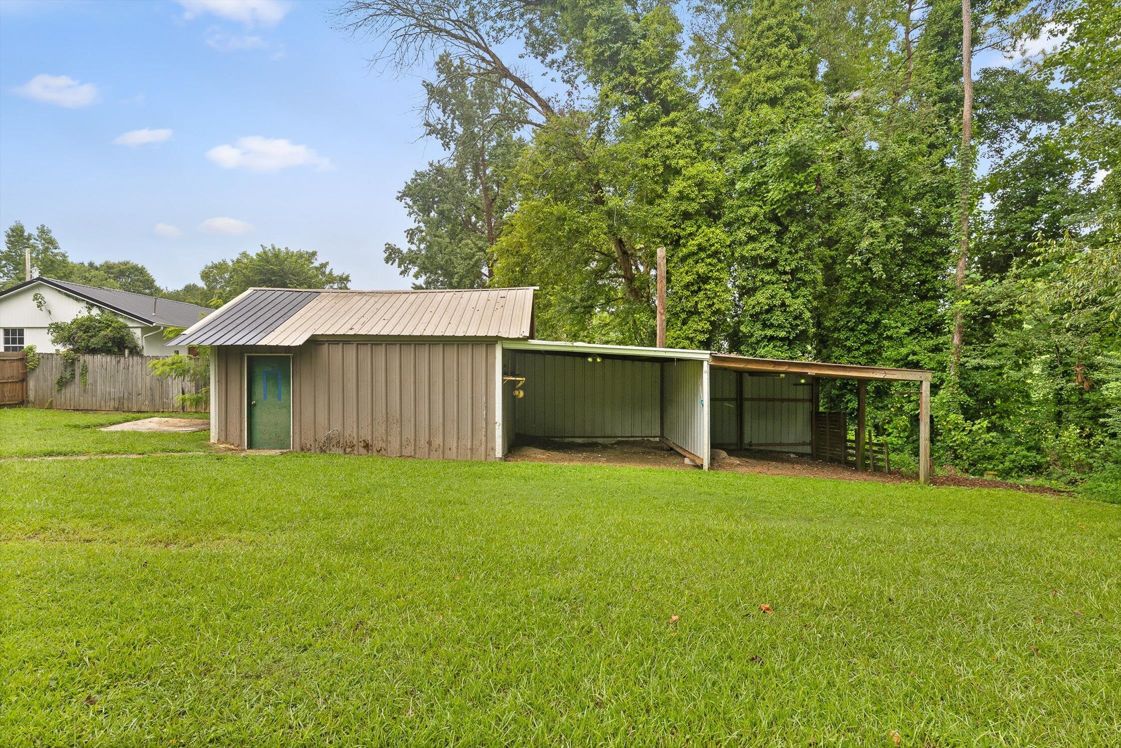 Lafayette, Georgia 30728, United States, 4 Bedrooms Bedrooms, ,2 BathroomsBathrooms,Residential,Pending,187337