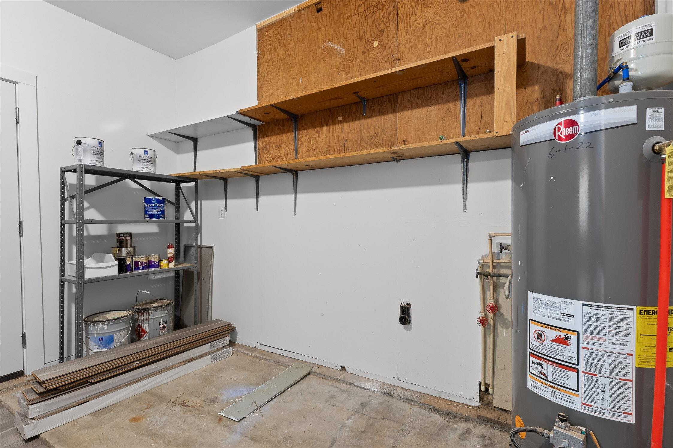 Lafayette, Georgia 30728, United States, 4 Bedrooms Bedrooms, ,2 BathroomsBathrooms,Residential,Pending,187337