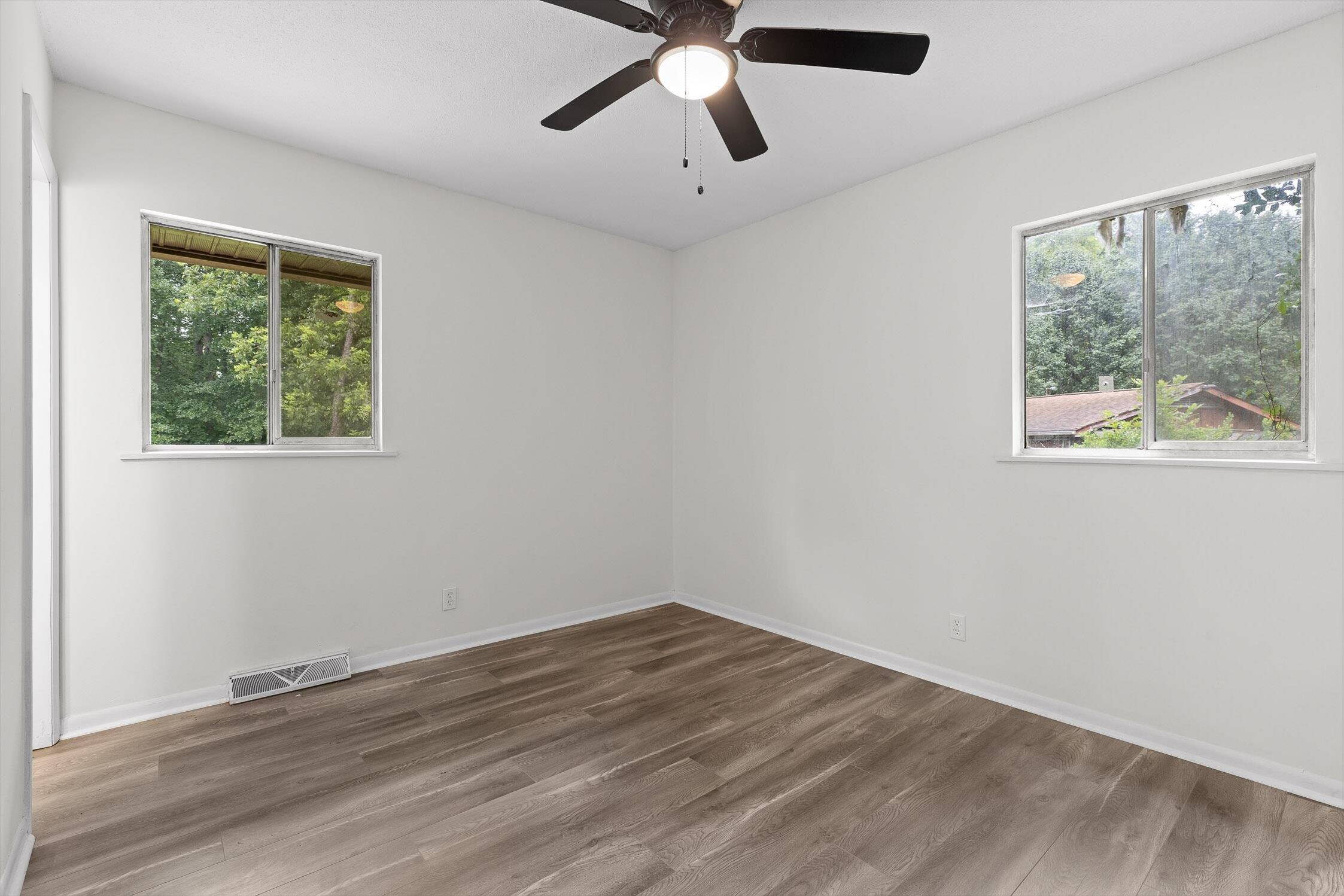 Lafayette, Georgia 30728, United States, 4 Bedrooms Bedrooms, ,2 BathroomsBathrooms,Residential,Pending,187337