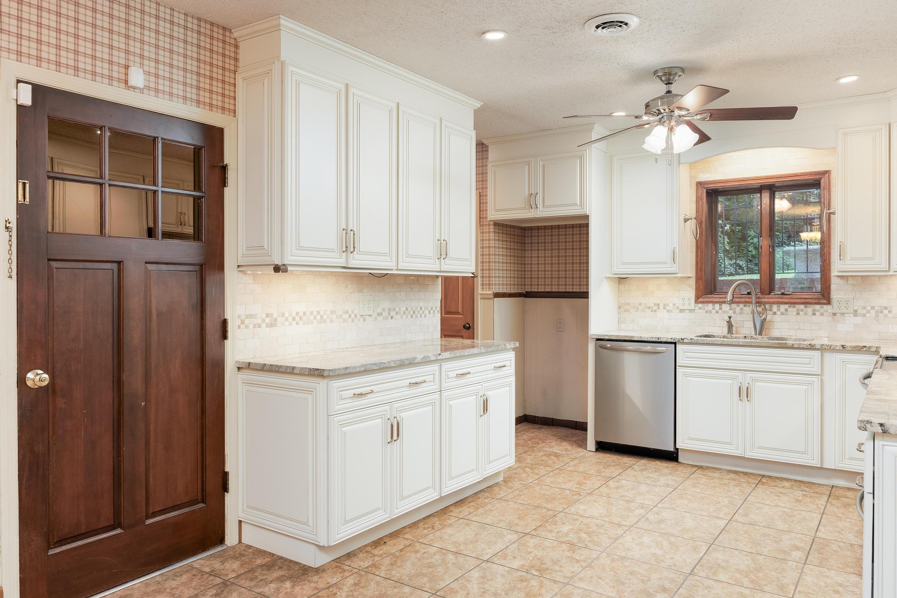 1920 Campbell Drive NW