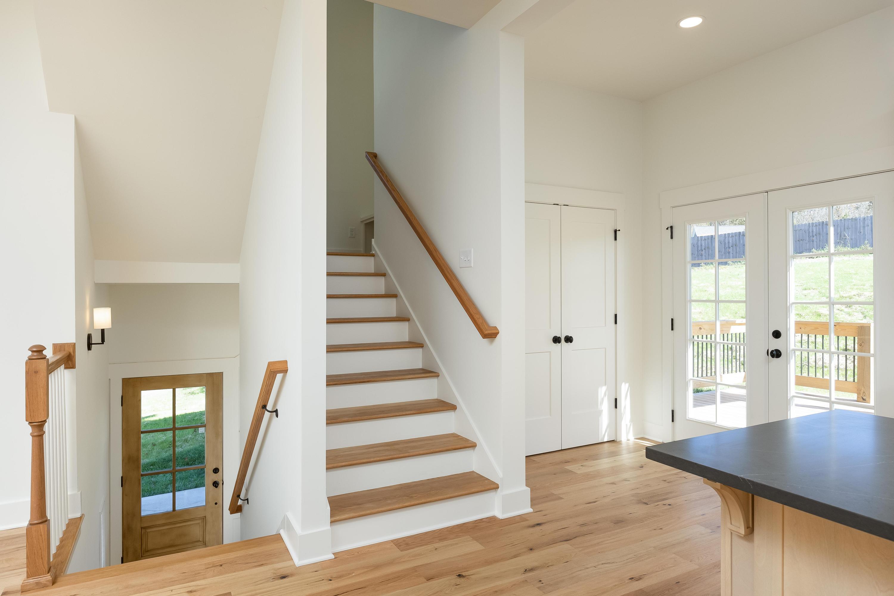 Harrison, Tennessee 37341, United States, 3 Bedrooms Bedrooms, ,3 BathroomsBathrooms,Residential,Pending,32304