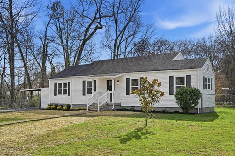 Photo of 4908 Maryland Drive, Chattanooga, TN 37412 (MLS # 1526849)