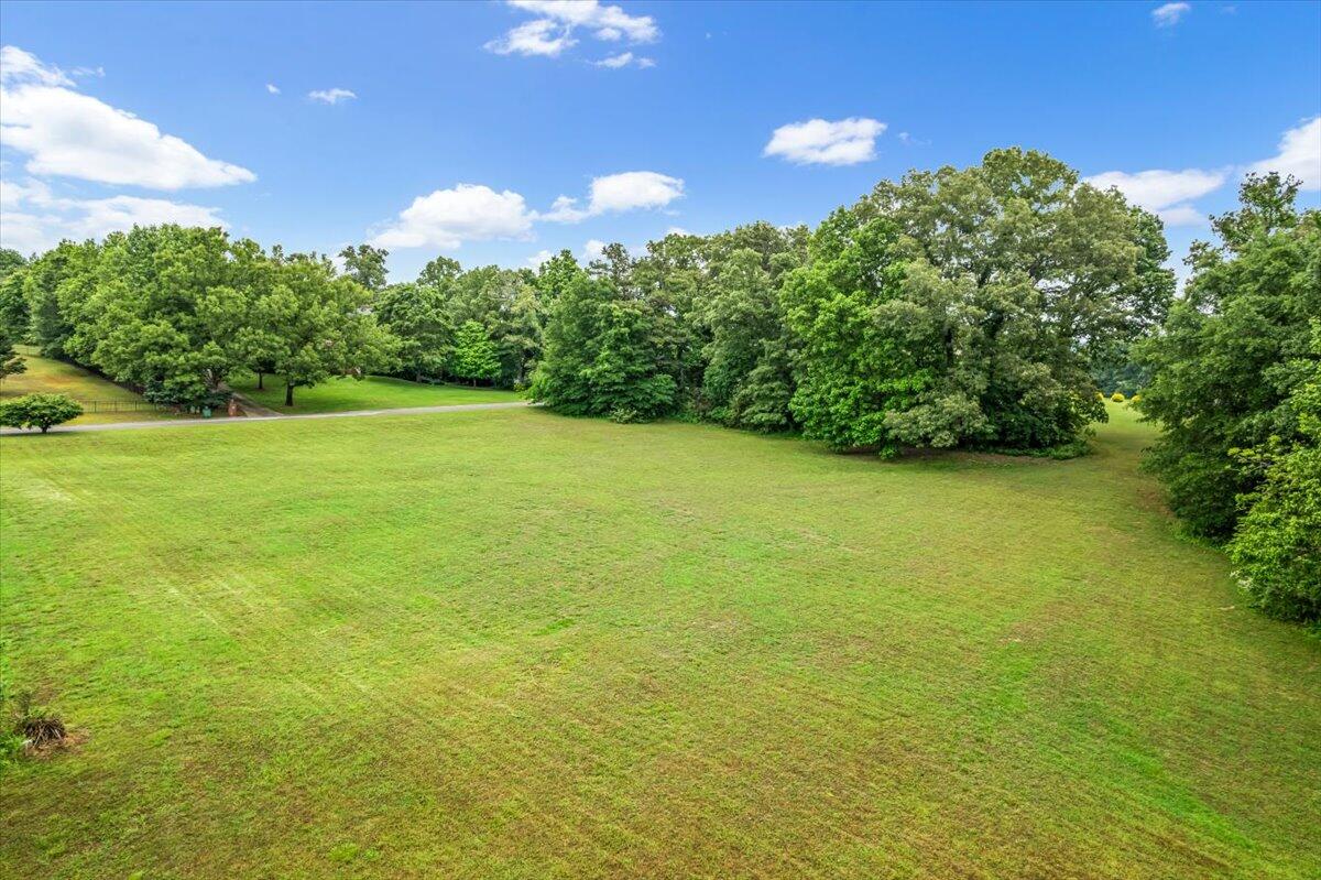 7906 Clara Chase Drive, Ooltewah, Tennessee image 3