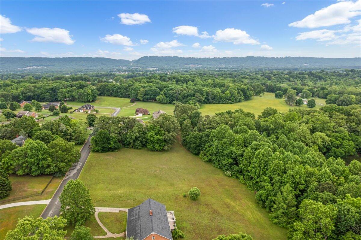 7906 Clara Chase Drive, Ooltewah, Tennessee image 7