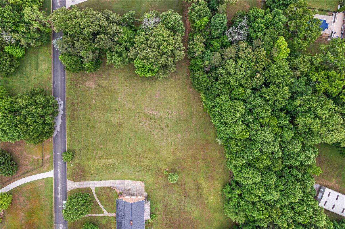 7906 Clara Chase Drive, Ooltewah, Tennessee image 4