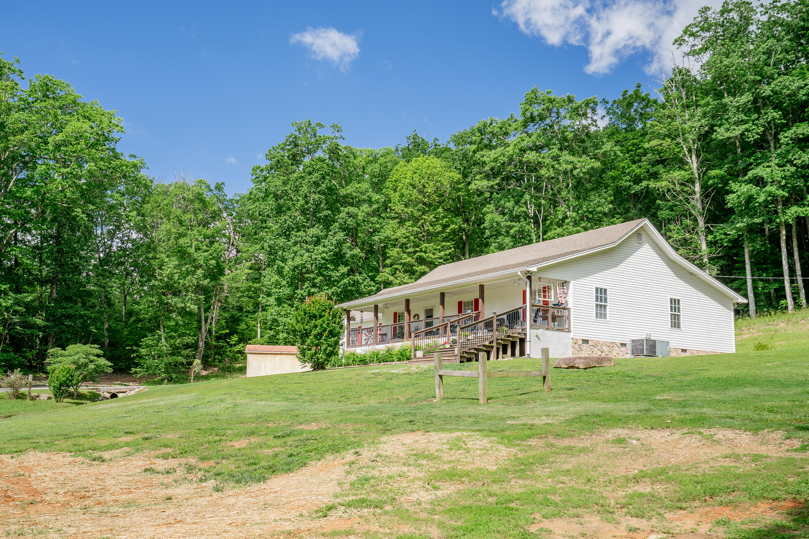 2163 Red Leaf Lane, Soddy Daisy, Tennessee image 5