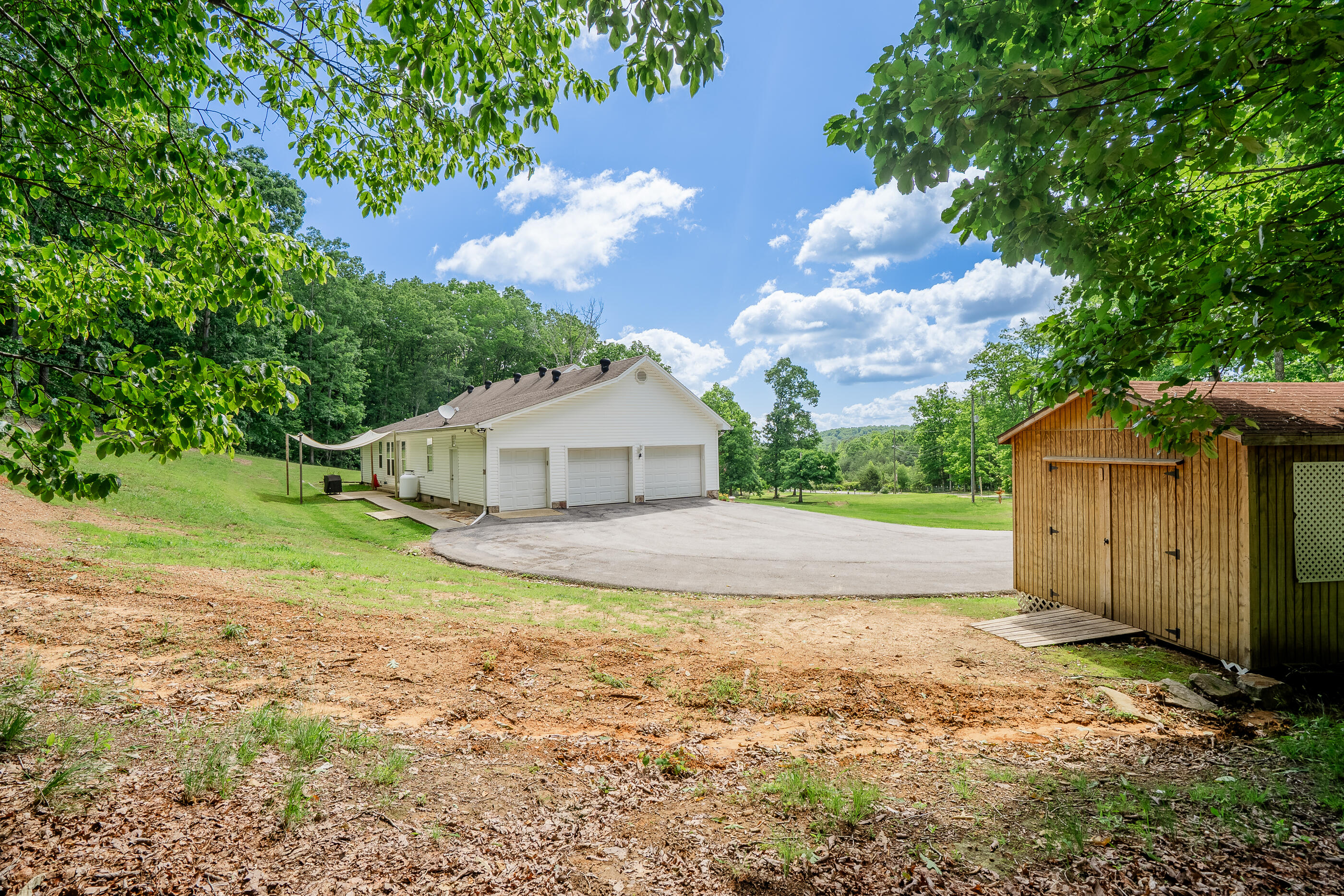 2163 Red Leaf Lane, Soddy Daisy, Tennessee image 50