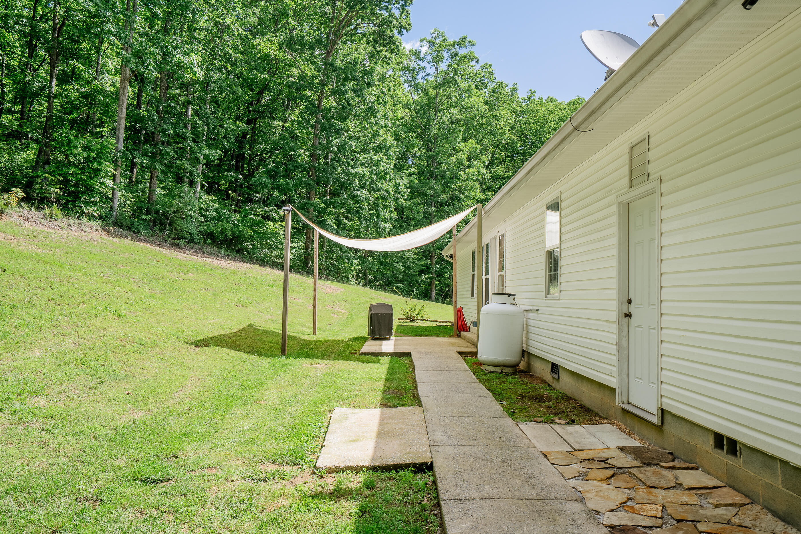 2163 Red Leaf Lane, Soddy Daisy, Tennessee image 46