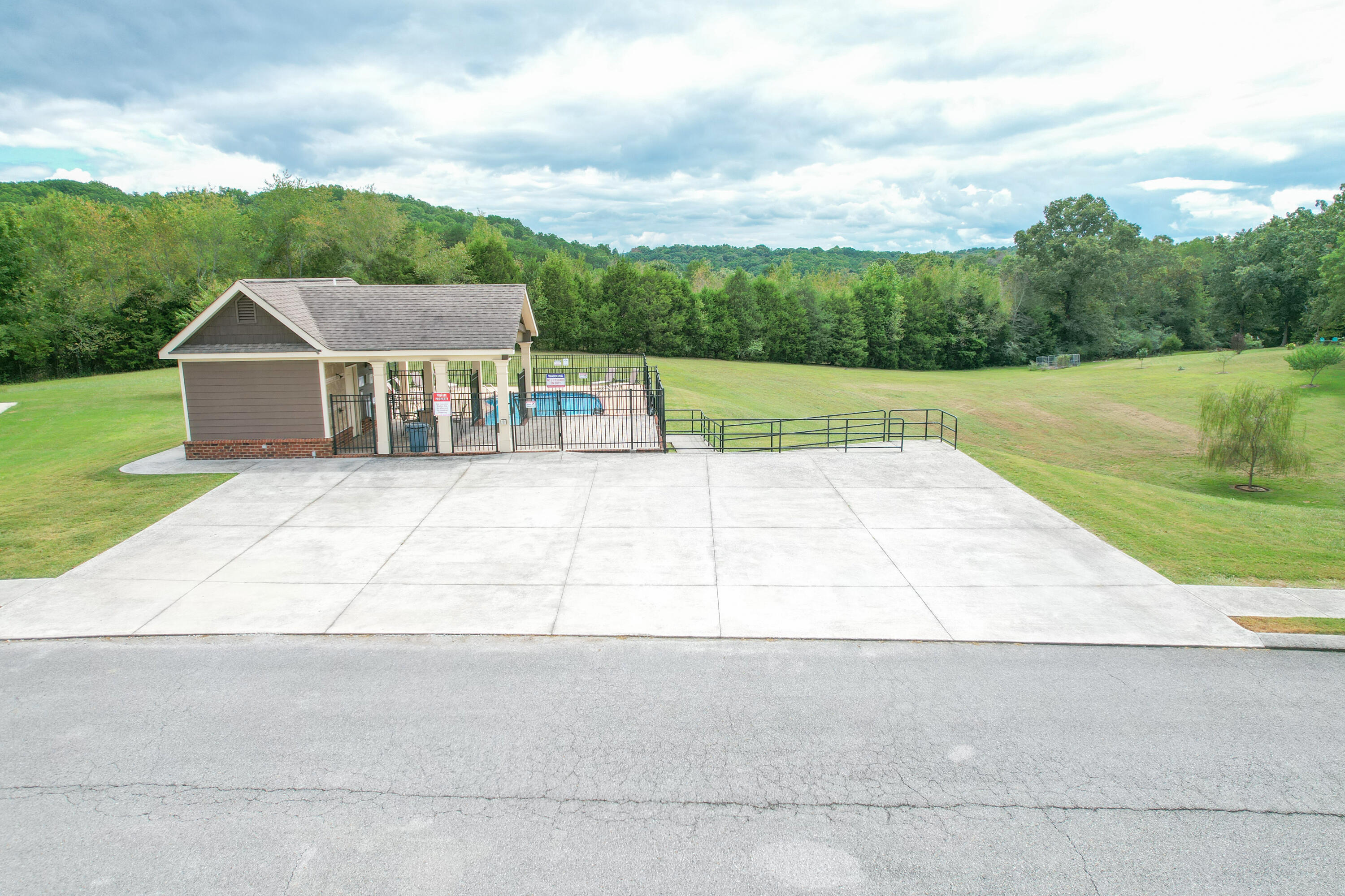 6044 Cashmere Lane, Harrison, Tennessee image 50