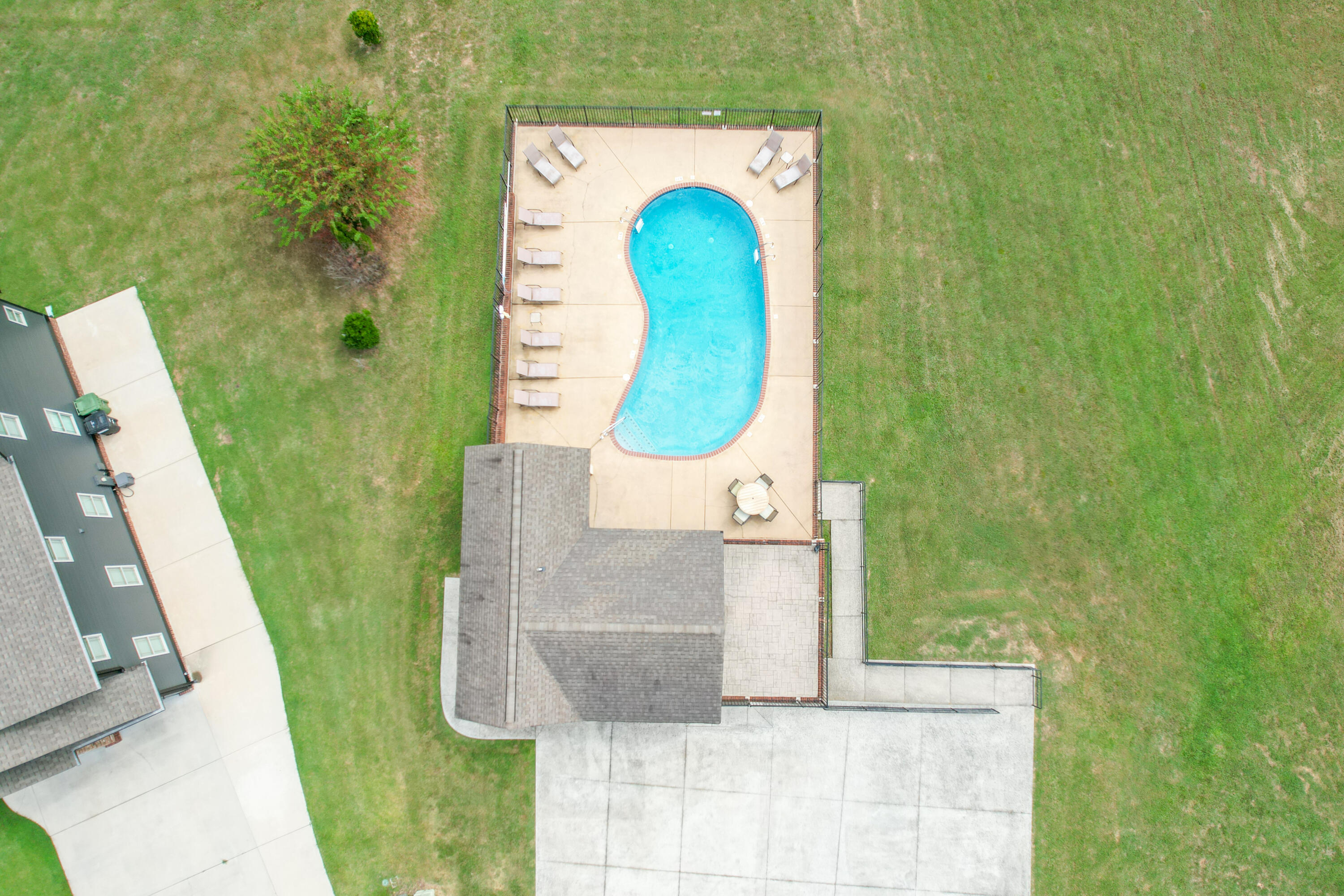 6044 Cashmere Lane, Harrison, Tennessee image 49
