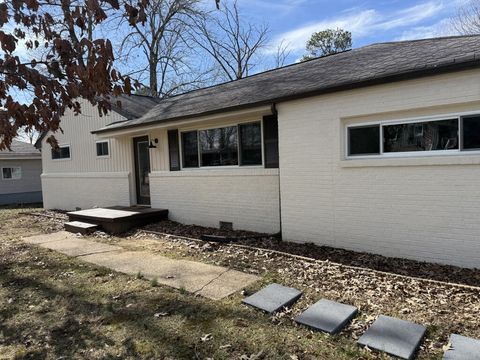 Photo of 735 James Avenue, Chattanooga, TN 37421 (MLS # 1520672) Photo of 735 James Avenue, Chattanooga, TN 37421 (MLS # 1520672)