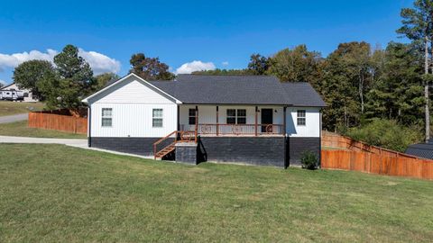 Photo of 124 Pine Ridge Drive, Dayton, TN 37321 (MLS # 1522301)