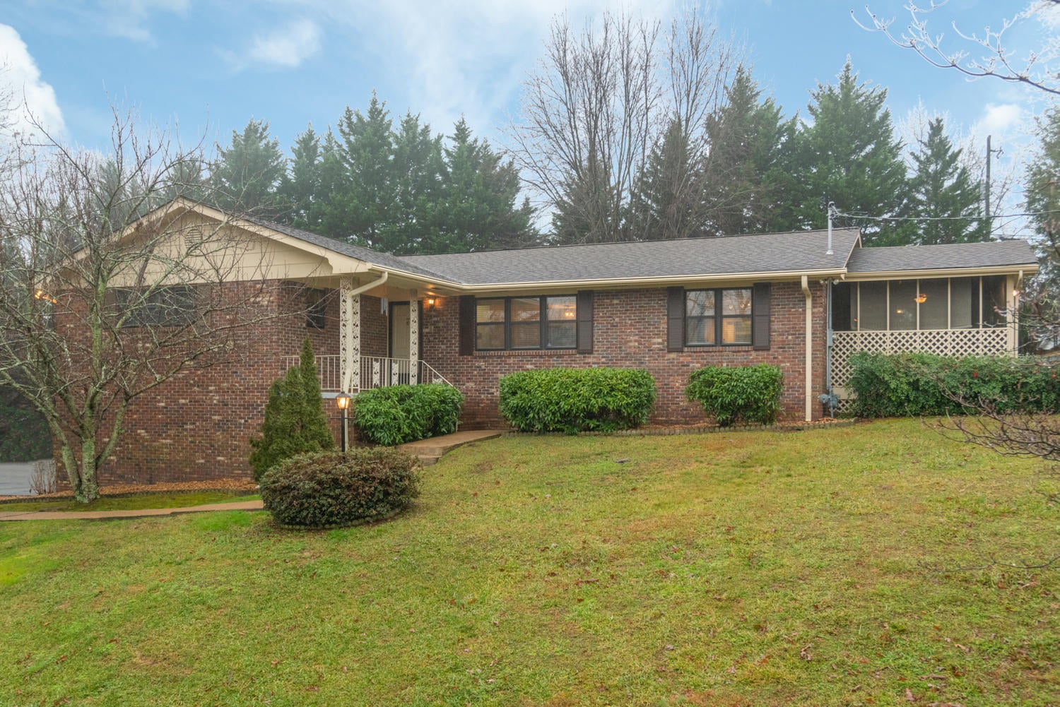 3700_Olmstead_Dr_01