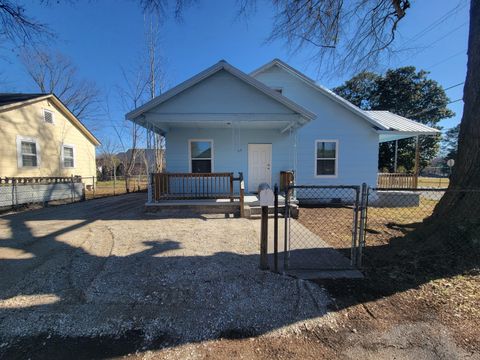 Tiny photo for 317 Cedar Street, LaFayette, GA 30728 (MLS # 1528485)