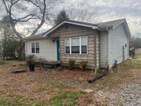Photo of 326 Pledger Street, LaFayette, GA 30728 (MLS # 1531436)