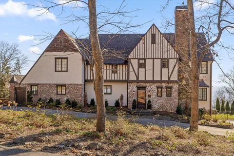 Photo of 185 Gnome Trail, Lookout Mountain, GA 30750 (MLS # 1526410)