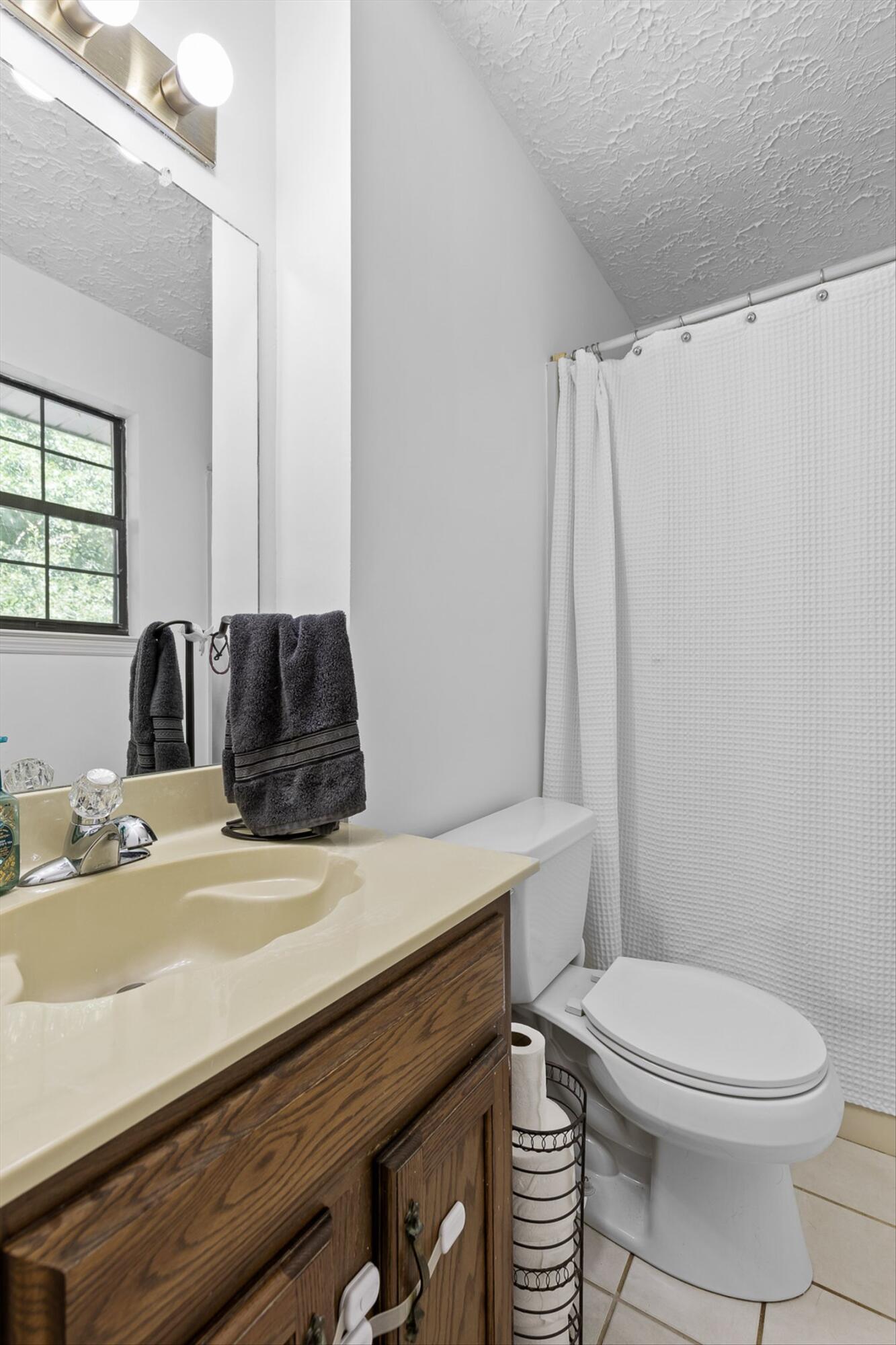 Chattanooga, Tennessee 37412, United States, 7 Bedrooms Bedrooms, ,4 BathroomsBathrooms,Residential,Active,204537