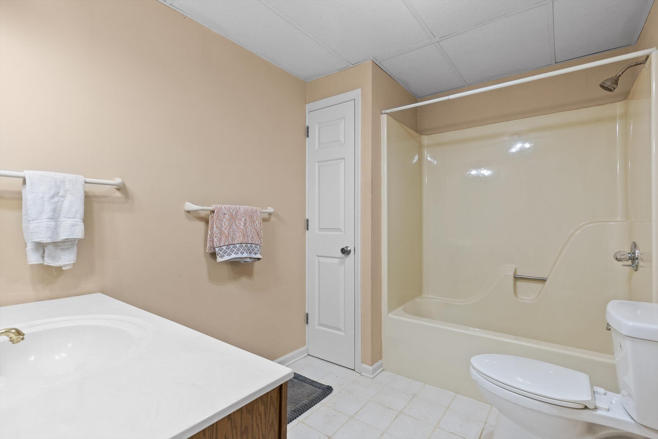 Chattanooga, Tennessee 37412, United States, 7 Bedrooms Bedrooms, ,4 BathroomsBathrooms,Residential,Active,204537