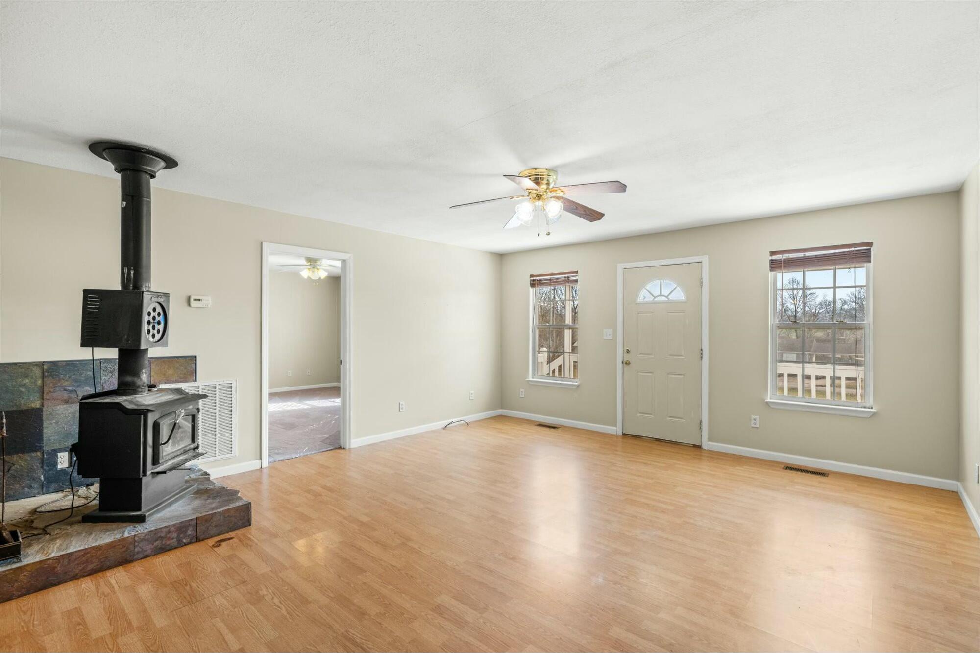 307 Circle R Drive, Benton, Tennessee image 3