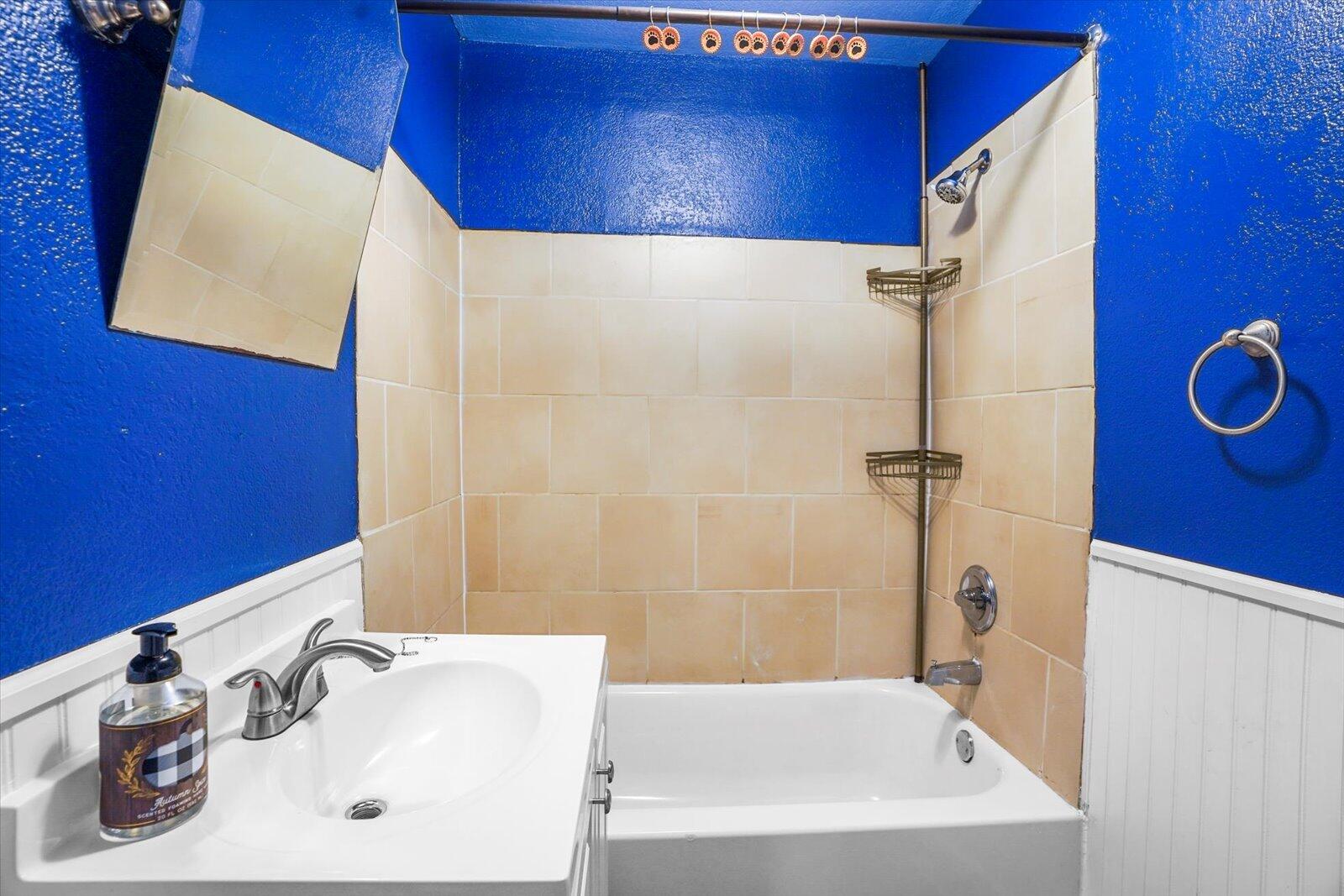 Chattanooga, Tennessee 37412, United States, 5 Bedrooms Bedrooms, ,4 BathroomsBathrooms,Residential,Contingent,50128