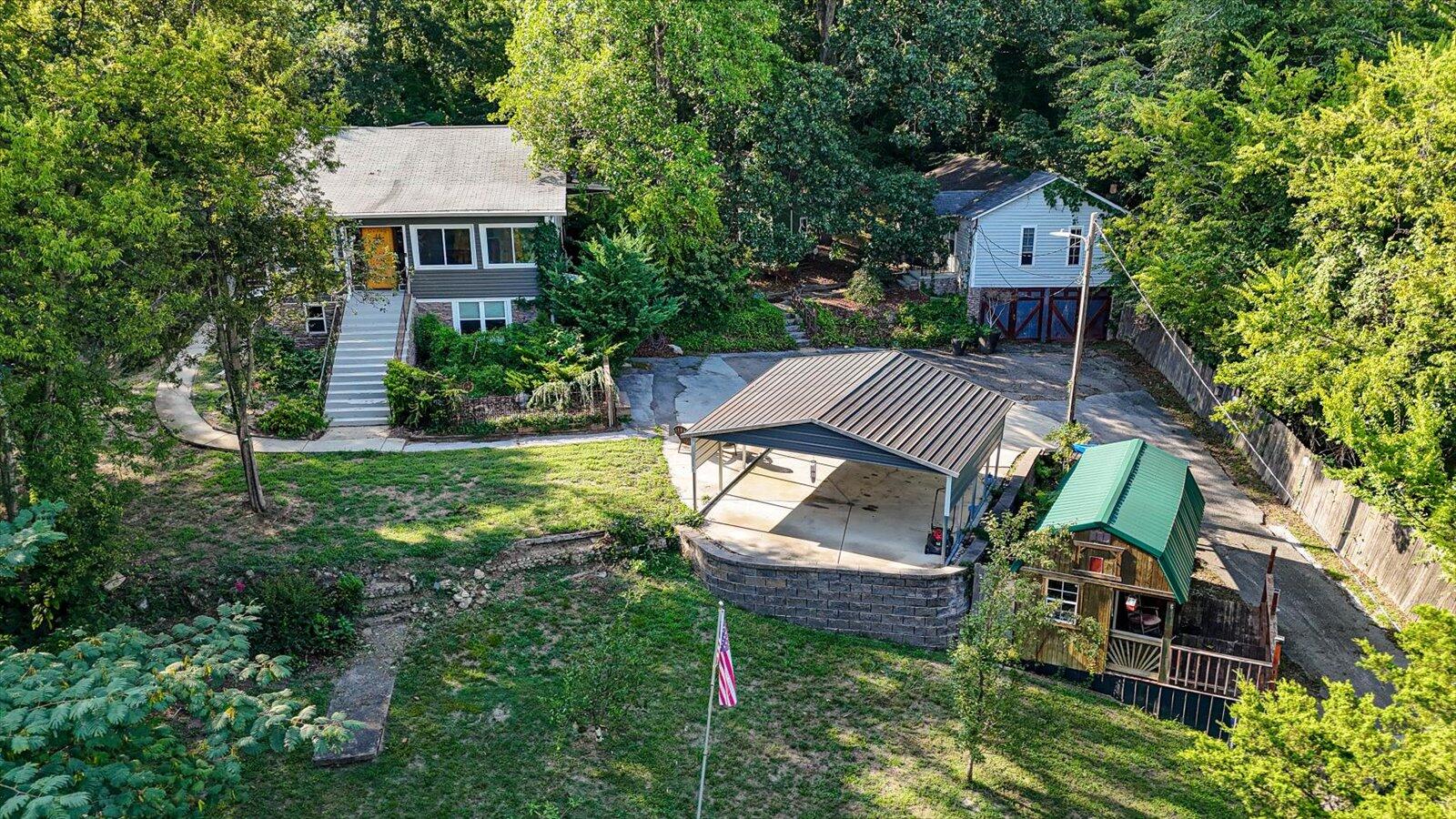 Chattanooga, Tennessee 37412, United States, 5 Bedrooms Bedrooms, ,4 BathroomsBathrooms,Residential,Contingent,50128