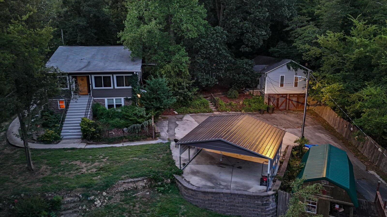 Chattanooga, Tennessee 37412, United States, 5 Bedrooms Bedrooms, ,4 BathroomsBathrooms,Residential,Contingent,50128