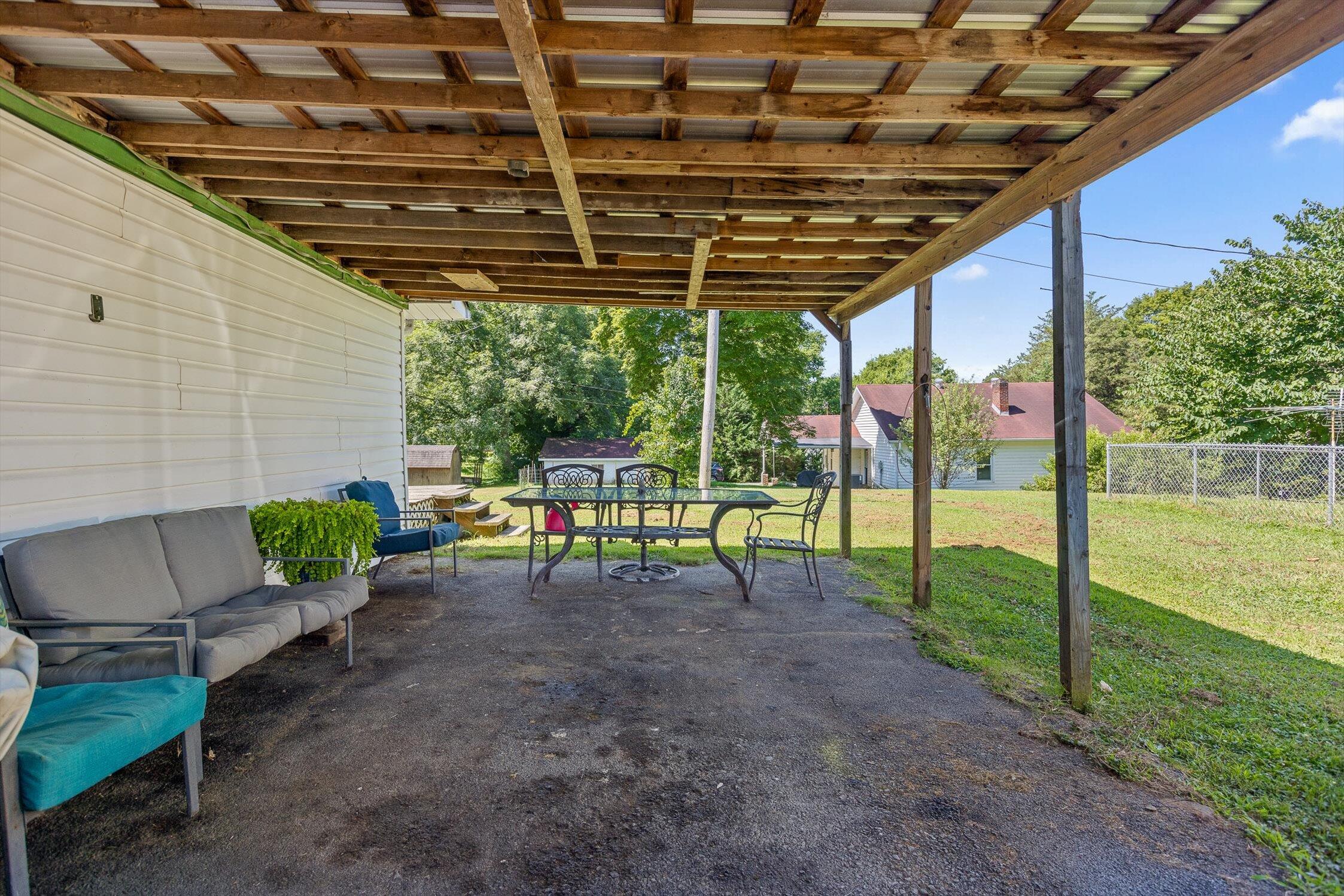 Charleston, Tennessee 37310, United States, 3 Bedrooms Bedrooms, ,1 BathroomBathrooms,Residential,Pending,171522