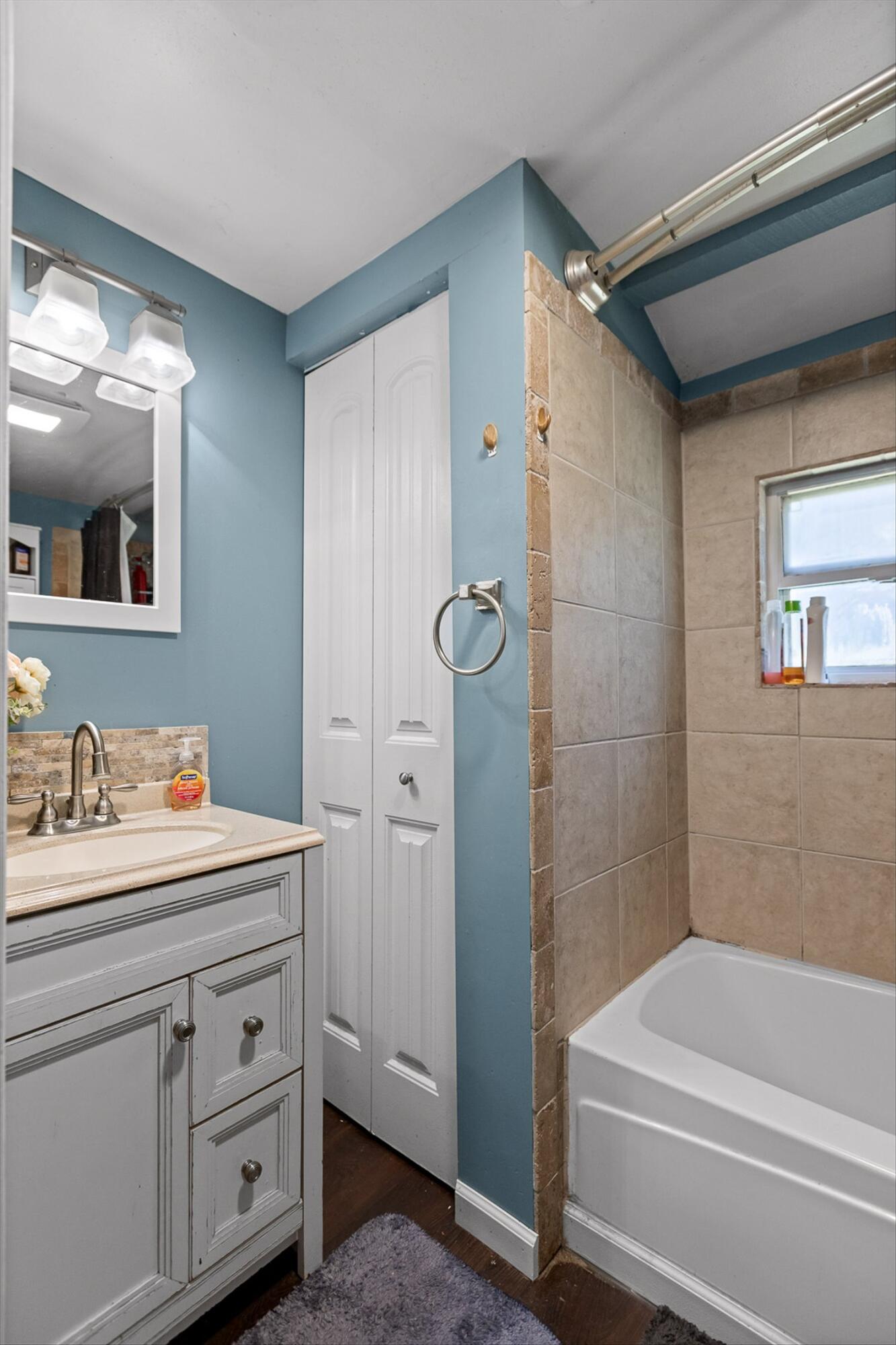 Charleston, Tennessee 37310, United States, 3 Bedrooms Bedrooms, ,1 BathroomBathrooms,Residential,Pending,171522