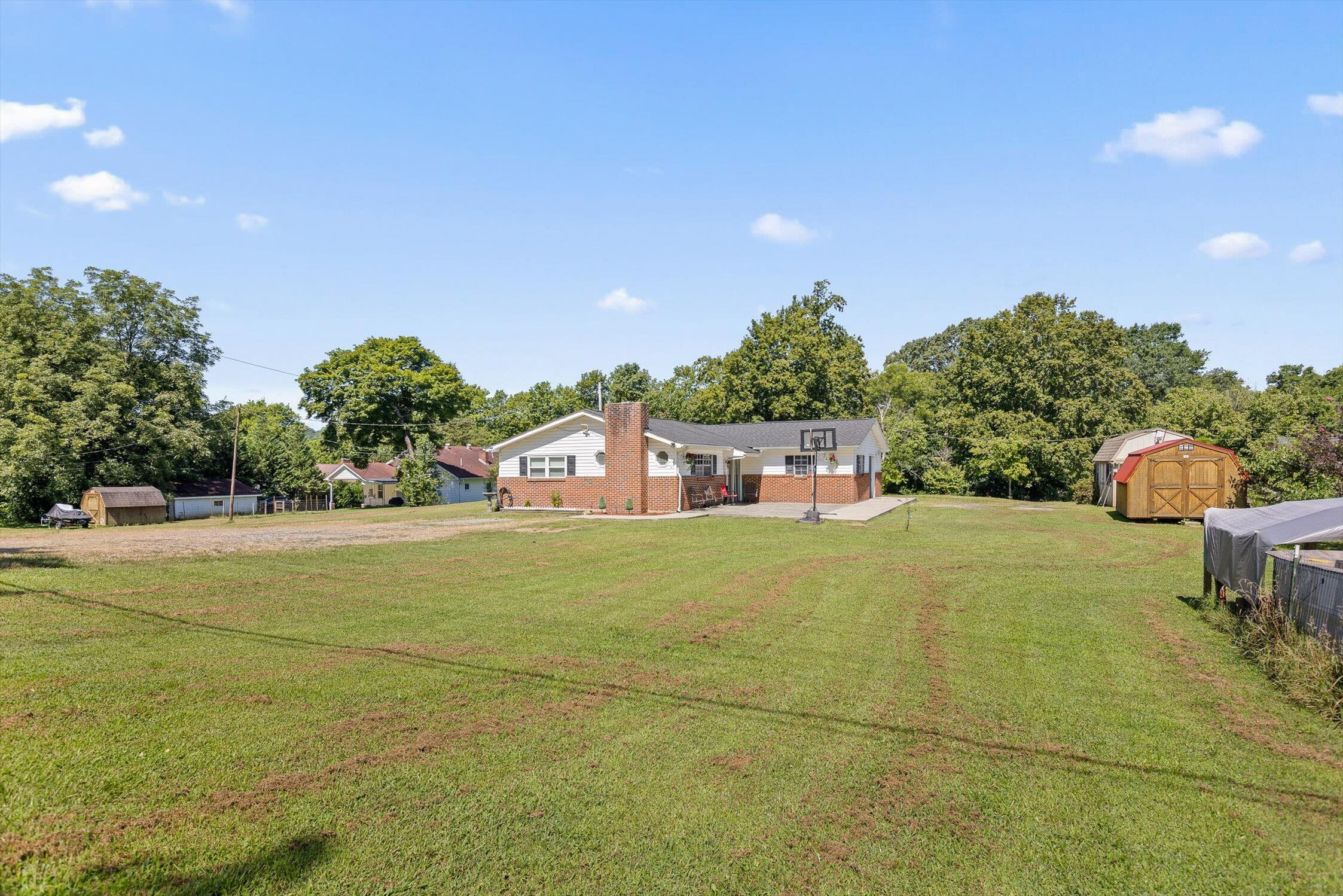 Charleston, Tennessee 37310, United States, 3 Bedrooms Bedrooms, ,1 BathroomBathrooms,Residential,Pending,171522